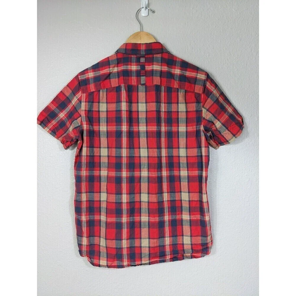 The North Face Red Plaid Button Down Shirt‎ Small